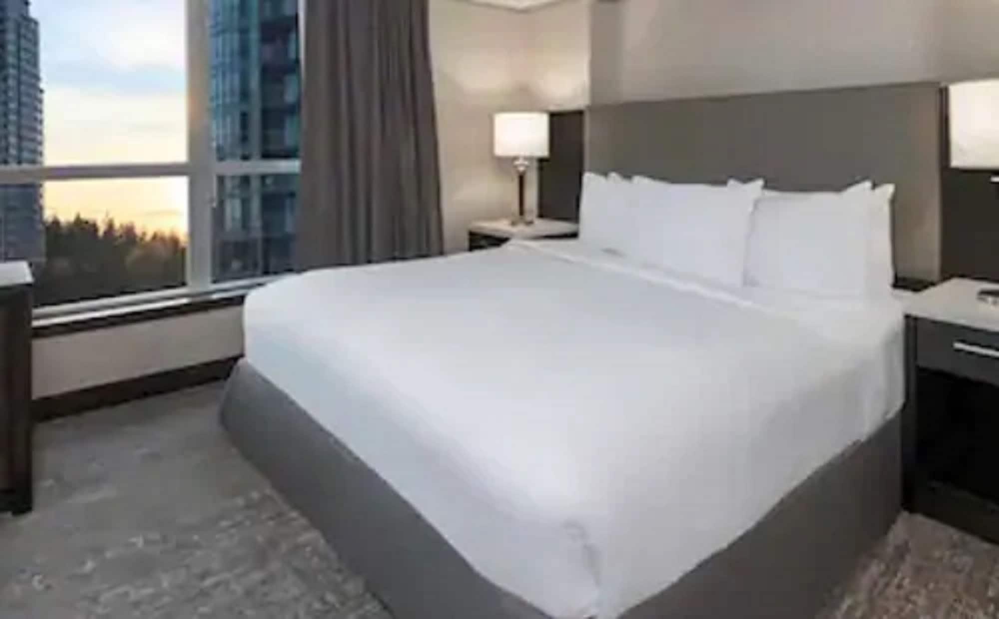 ฮิลตัน แวนคูเวอร์ เมโทรทาวน์ Hotel เบิร์นนาบี ภายนอก รูปภาพ