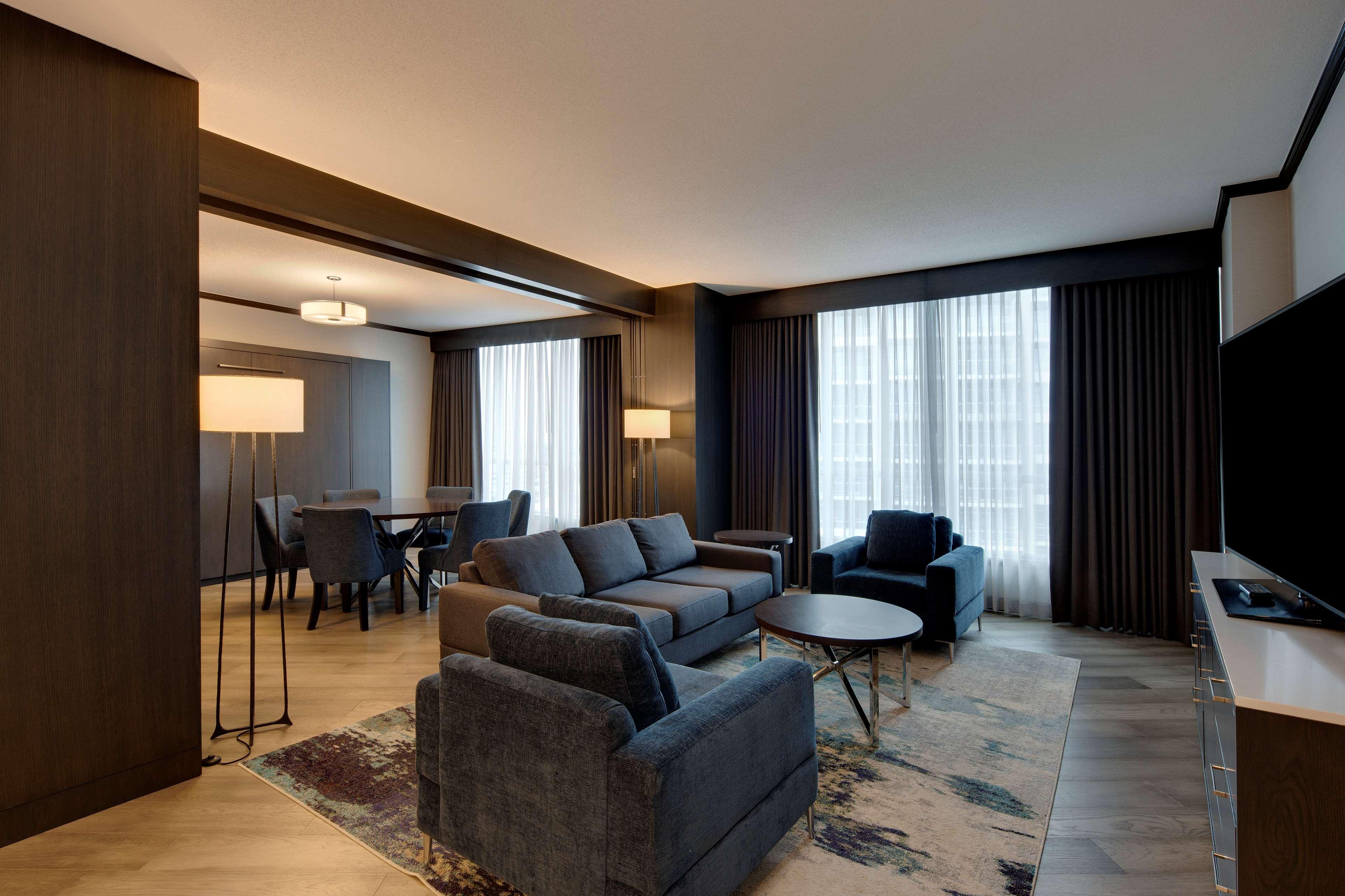 ฮิลตัน แวนคูเวอร์ เมโทรทาวน์ Hotel เบิร์นนาบี ภายนอก รูปภาพ