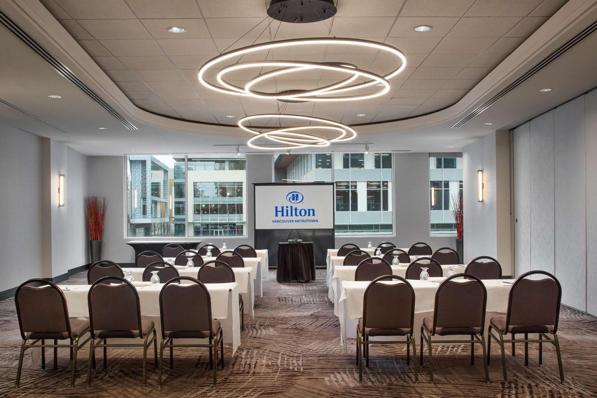 ฮิลตัน แวนคูเวอร์ เมโทรทาวน์ Hotel เบิร์นนาบี ภายนอก รูปภาพ